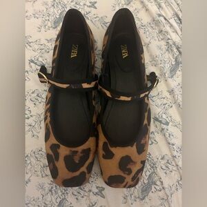Zara leopard Mary Jane sz 40